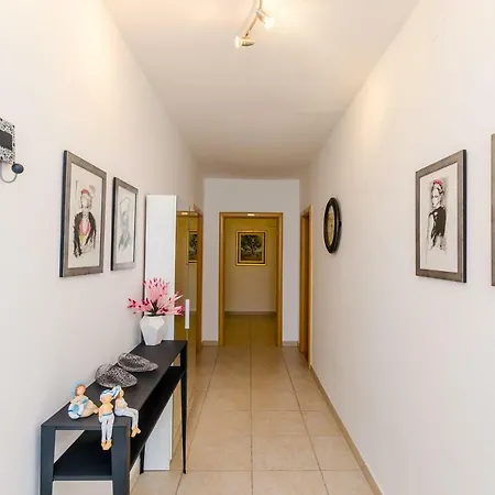 Apartment Leona V1