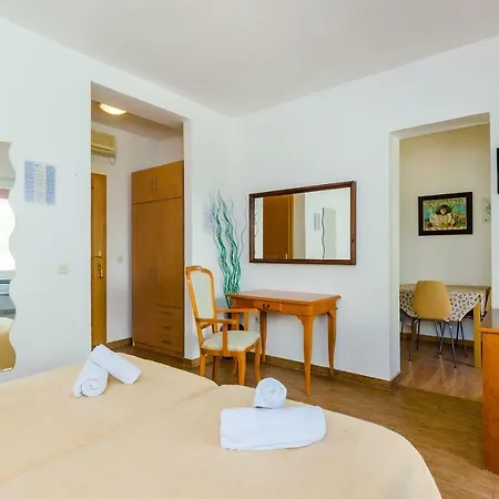 Apartment Leona V1 Gruda